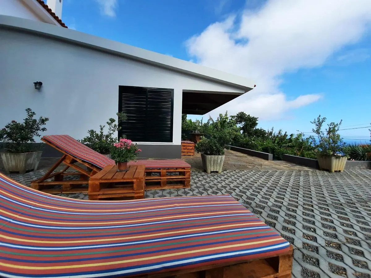 Dr. Cabral Barreto Villa Ponta do Sol  Holiday home