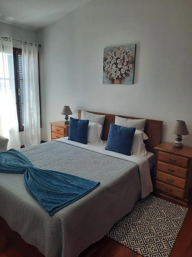 Dr. Cabral Barreto Villa Ponta do Sol  Holiday home Ponta do Sol (Madeira)